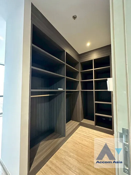 10  2 br Condominium For Sale in Sukhumvit ,Bangkok BTS Ekkamai at Rhythm Ekkamai AA45740