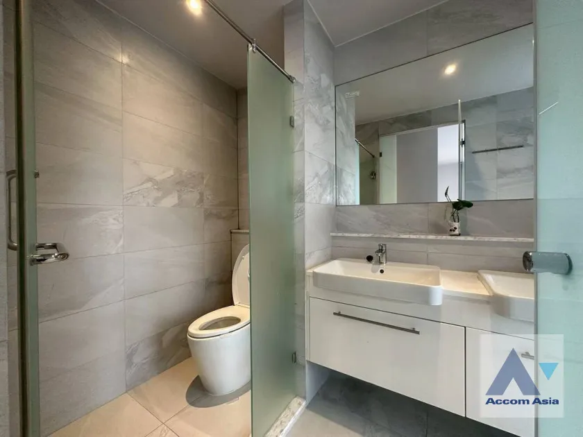 13  2 br Condominium For Sale in Sukhumvit ,Bangkok BTS Ekkamai at Rhythm Ekkamai AA45740