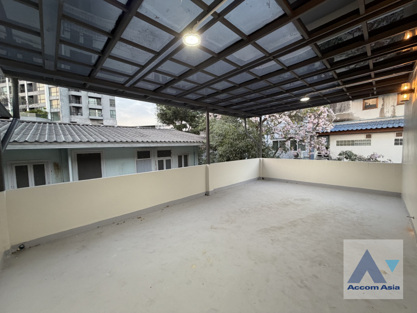 17  5 br Townhouse For Rent in Sukhumvit ,Bangkok BTS Phra khanong AA45741