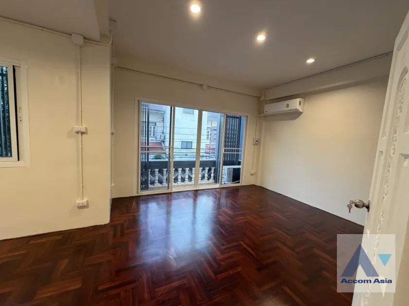 7  5 br Townhouse for rent and sale in Sukhumvit ,Bangkok BTS Phra khanong AA45741