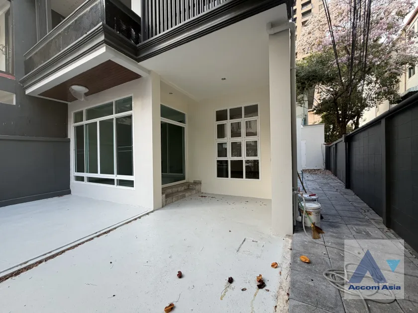 unitHome Office, Pet friendly |  5 Bedrooms  Townhouse For Rent in Sukhumvit, Bangkok  near BTS Phra khanong (AA45741)