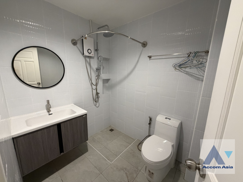 14  5 br Townhouse For Rent in Sukhumvit ,Bangkok BTS Phra khanong AA45741