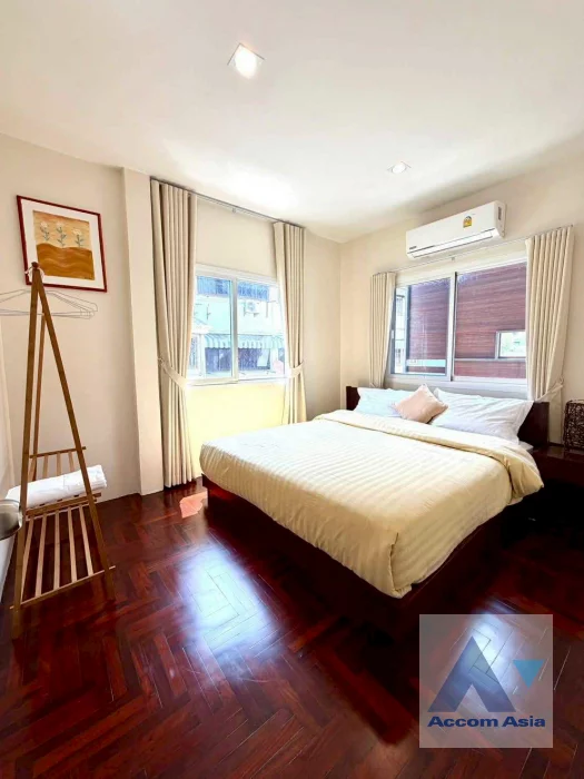 9  5 br Townhouse for rent and sale in Sukhumvit ,Bangkok BTS Phra khanong AA45741