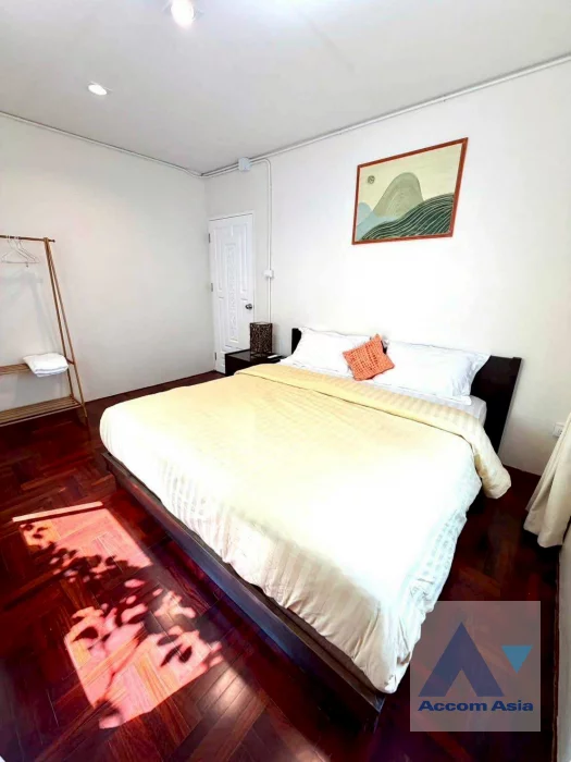 8  5 br Townhouse for rent and sale in Sukhumvit ,Bangkok BTS Phra khanong AA45741