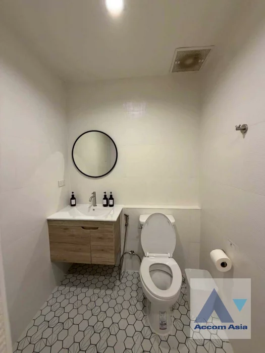 15  5 br Townhouse for rent and sale in Sukhumvit ,Bangkok BTS Phra khanong AA45741