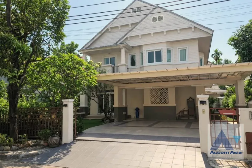  2  4 br House For Sale in Pattanakarn ,Bangkok BTS On Nut at Panya Pattanakarn Village AA45743