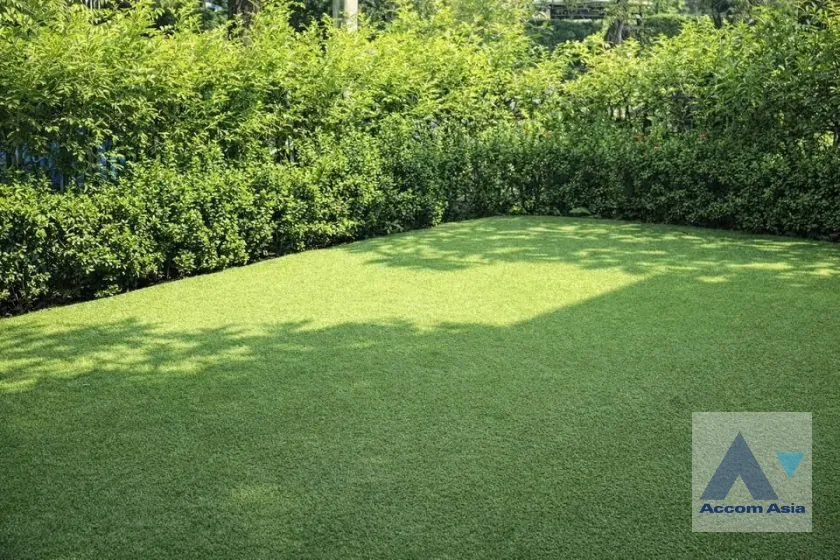 15  4 br House For Sale in Pattanakarn ,Bangkok BTS On Nut at Panya Pattanakarn Village AA45743