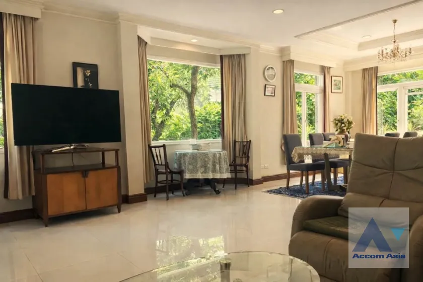  1  4 br House For Sale in Pattanakarn ,Bangkok BTS On Nut at Panya Pattanakarn Village AA45743