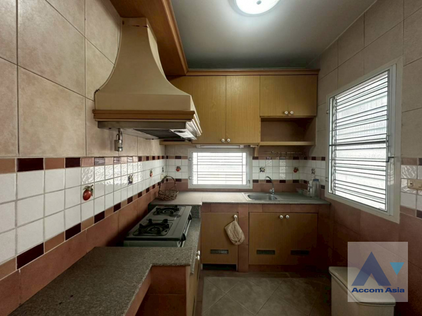 6  3 br House For Sale in Pattanakarn ,Bangkok BTS On Nut at Nantawan Village Onnuch AA45749