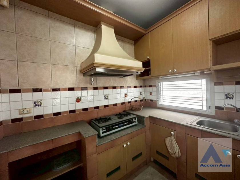 7  3 br House For Sale in Pattanakarn ,Bangkok BTS On Nut at Nantawan Village Onnuch AA45749