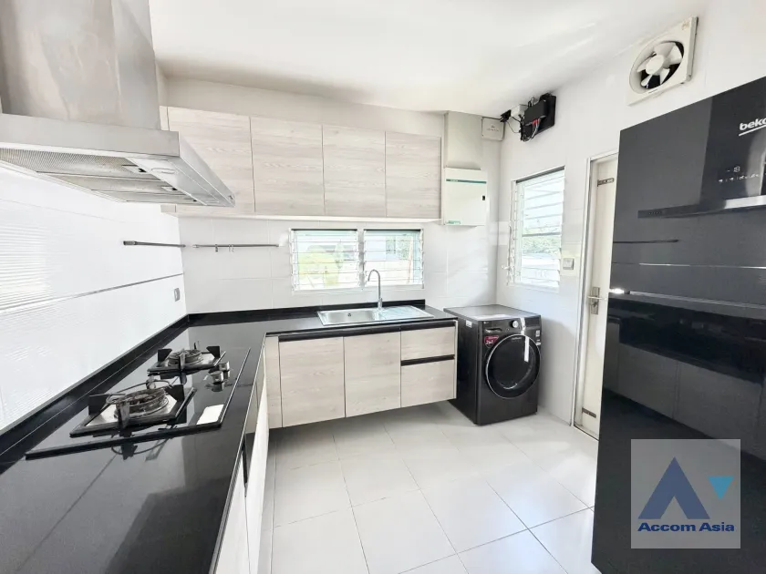 6  3 br House For Rent in Samutprakan ,Samutprakan  at Mantana 2 Bangna Km.7 AA45756