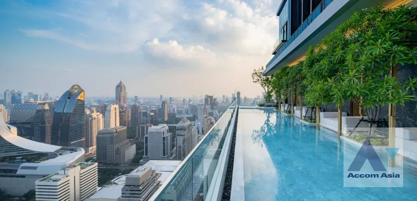 unit 2 Bedrooms  Condominium For Rent in Ploenchit, Bangkok  near BTS Chitlom (AA45757)