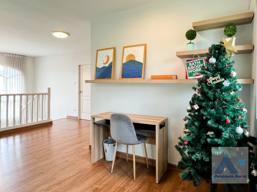 6  3 br House For Rent in Latkrabang ,Bangkok  at Baan Baramed AA45760