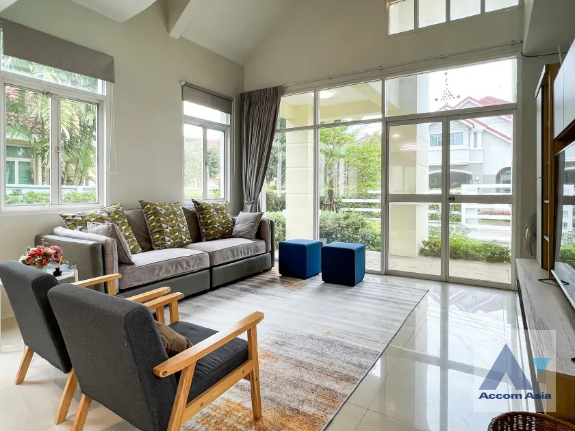 unitFully Furnished, Pet friendly |  3 Bedrooms  House For Rent in Latkrabang, Bangkok  (AA45760)