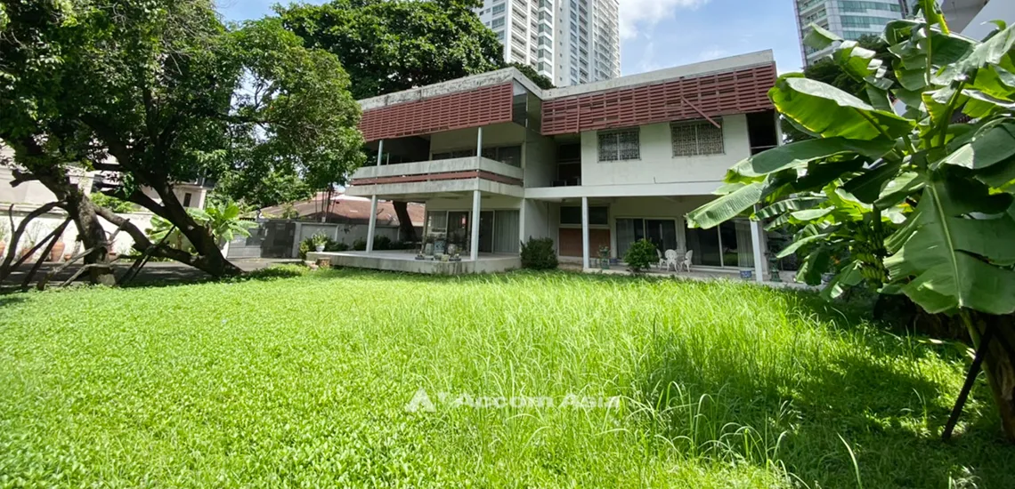 unitHome Office |  3 Bedrooms  House For Rent in Sukhumvit, Bangkok  near MRT Queen Sirikit National Convention Center (10002801)