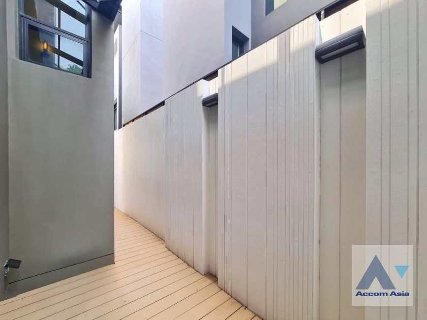 21  3 br House for rent and sale in Sukhumvit ,Bangkok BTS Punnawithi at The Gentry Sukhumvit 101 AA45761