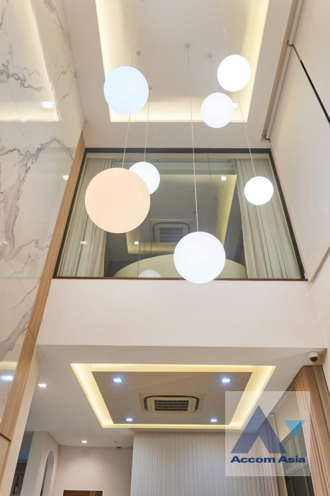 6  3 br House for rent and sale in Sukhumvit ,Bangkok BTS Punnawithi at The Gentry Sukhumvit 101 AA45761