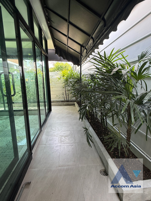 17  3 br Townhouse For Rent in Pattanakarn ,Bangkok BTS On Nut at Areeya Mandarina 77 AA45766
