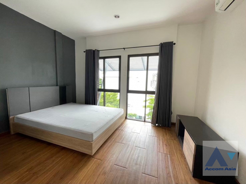9  3 br Townhouse For Rent in Pattanakarn ,Bangkok BTS On Nut at Areeya Mandarina 77 AA45766