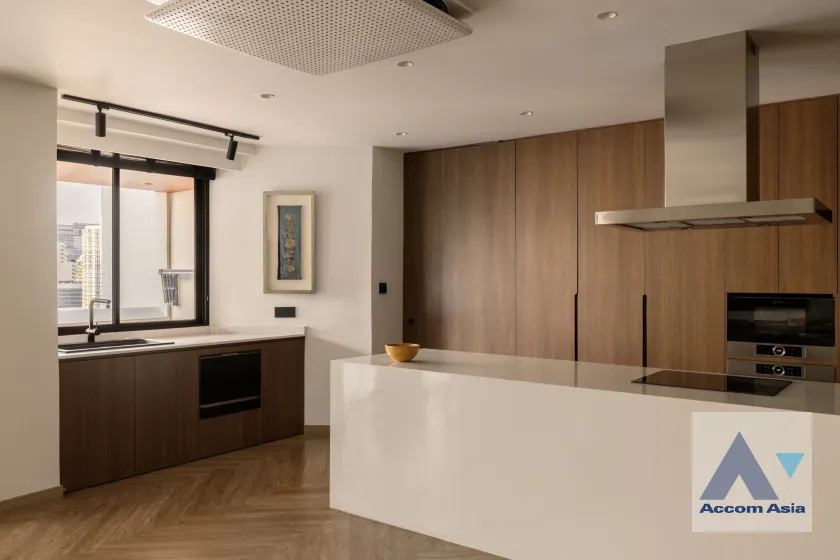  1  2 br Condominium For Sale in Sukhumvit ,Bangkok BTS Nana at Newton Tower AA45767