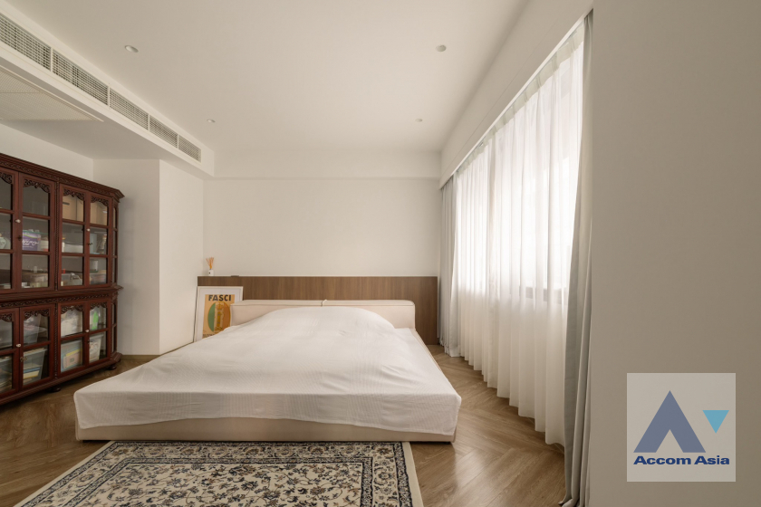 7  2 br Condominium For Sale in Sukhumvit ,Bangkok BTS Nana at Newton Tower AA45767