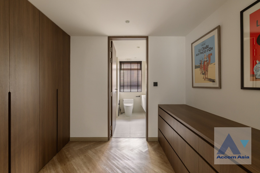 13  2 br Condominium For Sale in Sukhumvit ,Bangkok BTS Nana at Newton Tower AA45767