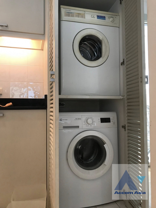 7  2 br Condominium For Rent in Ploenchit ,Bangkok BTS Ratchadamri at The Royal Place 1 AA45768