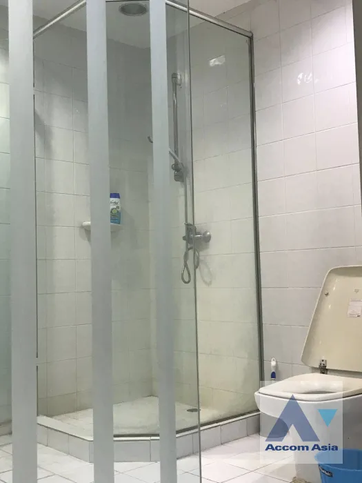 6  2 br Condominium For Rent in Ploenchit ,Bangkok BTS Ratchadamri at The Royal Place 1 AA45768