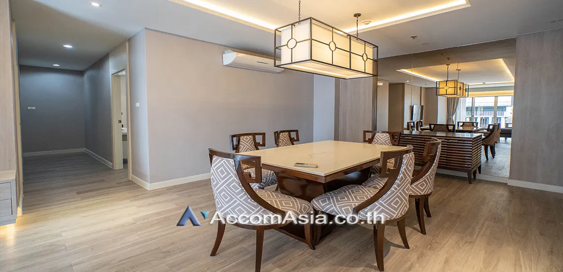 unit 3 Bedrooms  Apartment For Rent & Sale in Sukhumvit, Bangkok  near BTS Phrom Phong (26001)