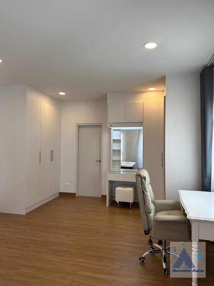 10  4 br House for rent and sale in Samutprakan ,Samutprakan  at Centro Bangna Phase 2 AA45772