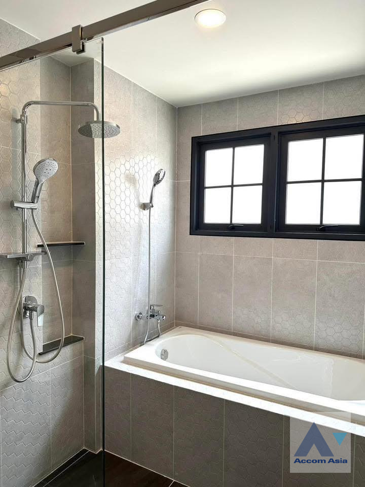 18  4 br House for rent and sale in Samutprakan ,Samutprakan  at Centro Bangna Phase 2 AA45772