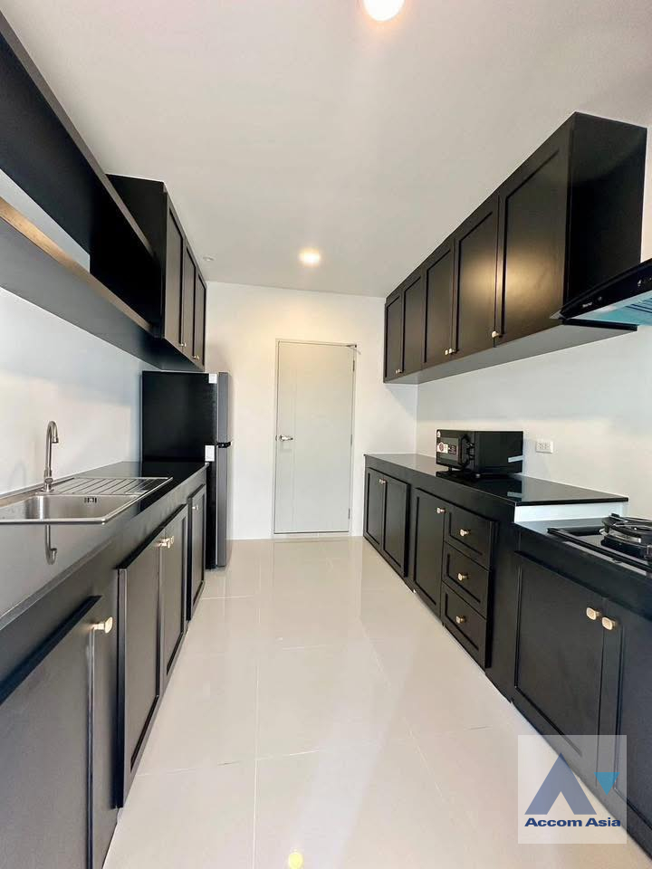 6  4 br House for rent and sale in Samutprakan ,Samutprakan  at Centro Bangna Phase 2 AA45772