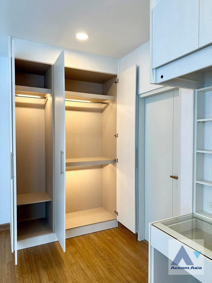 11  4 br House for rent and sale in Samutprakan ,Samutprakan  at Centro Bangna Phase 2 AA45772