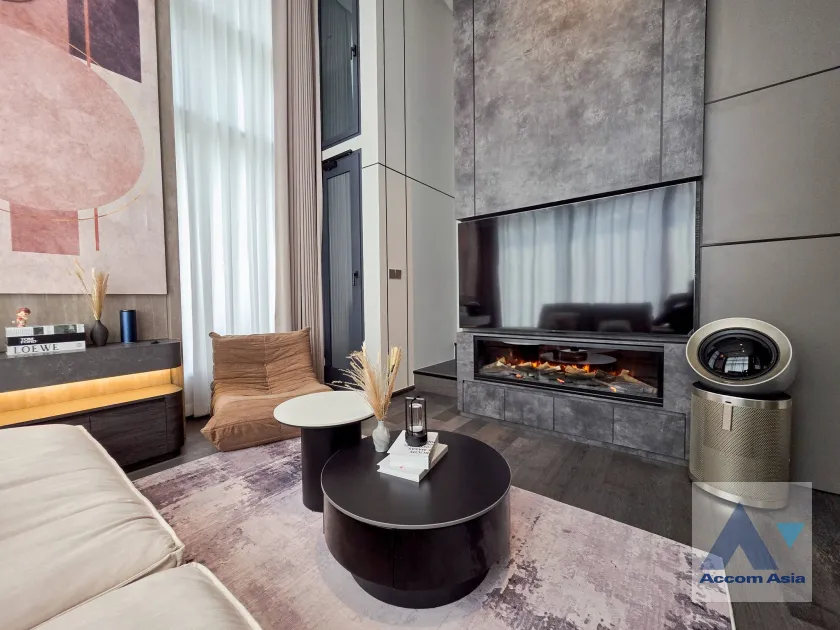 unitFully Furnished, Duplex Condo |  1 Bedroom  Condominium For Rent in Ploenchit, Bangkok  near BTS Ratchathewi (AA45775)