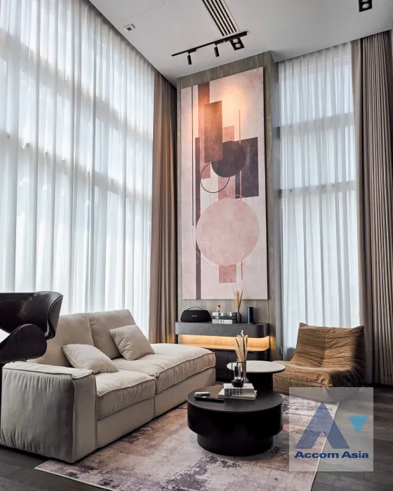 unitFully Furnished, Duplex Condo |  1 Bedroom  Condominium For Rent in Ploenchit, Bangkok  near BTS Ratchathewi (AA45775)