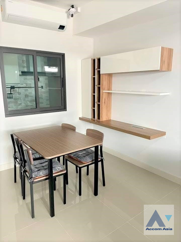 5  3 br Townhouse for rent and sale in Samutprakan ,Samutprakan  at House AA45777