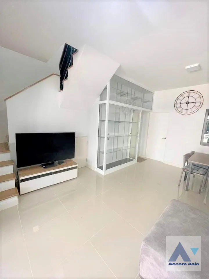 unitFully Furnished |  3 Bedrooms  Townhouse For Rent & Sale in Samutprakan, Samutprakan  (AA45777)