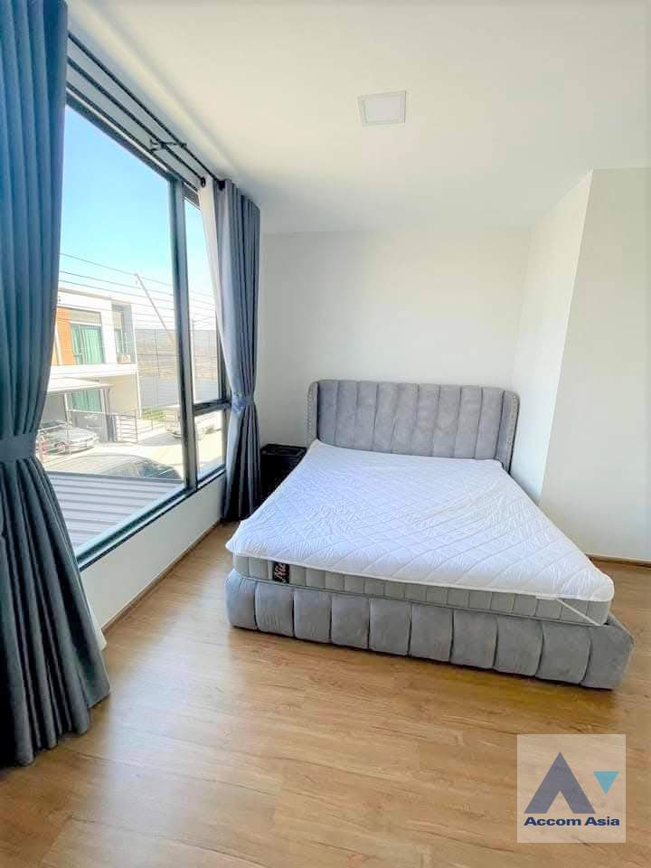 10  3 br Townhouse for rent and sale in Samutprakan ,Samutprakan  at House AA45777