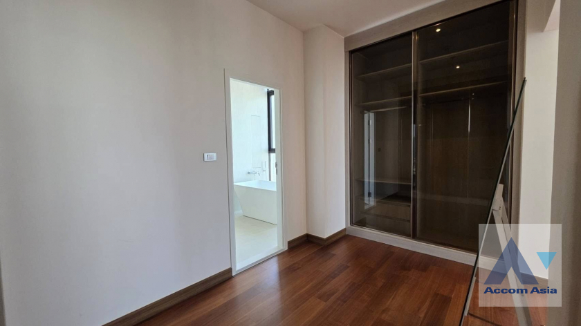 13  3 br Condominium For Rent in Rama 3 ,Bangkok BTS Saphan Taksin at Altitude Symphony Condominium AA45779