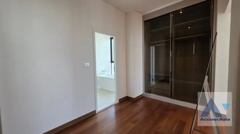 13  3 br Condominium For Rent in Rama 3 ,Bangkok BTS Saphan Taksin at Altitude Symphony Condominium AA45779