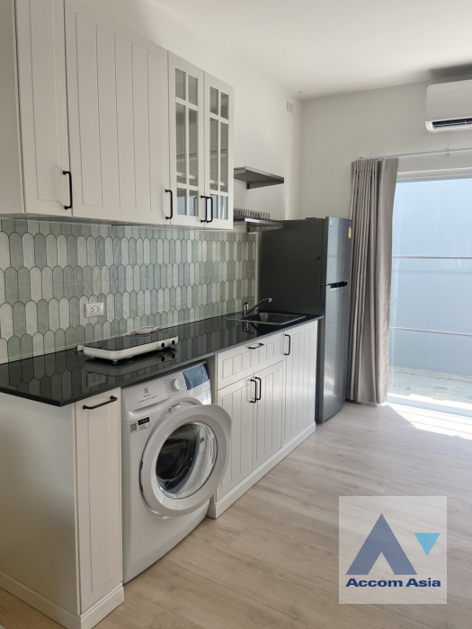 4  2 br Townhouse For Rent in Samutprakan ,Samutprakan  at Villaggio Srinakarin-Bangna 2 AA45781