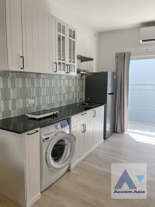 unitFully Furnished, Pet friendly |  2 Bedrooms  Townhouse For Rent in Samutprakan, Samutprakan  (AA45781)