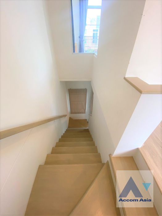 5  2 br Townhouse For Rent in Samutprakan ,Samutprakan  at Villaggio Srinakarin-Bangna 2 AA45781