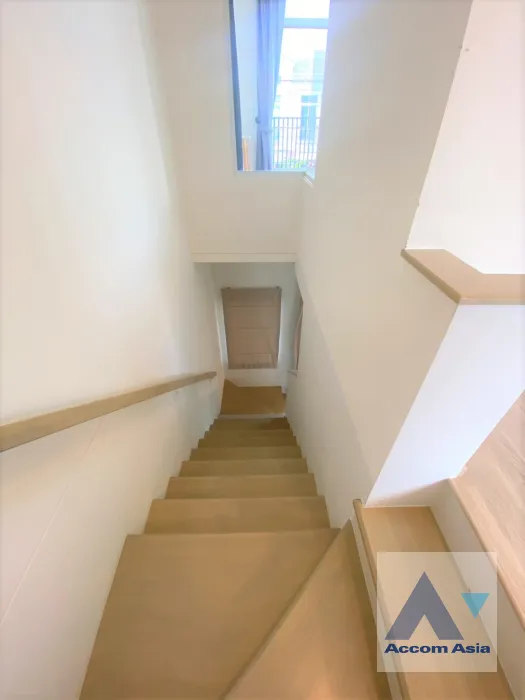 5  2 br Townhouse For Rent in Samutprakan ,Samutprakan  at Villaggio Srinakarin-Bangna 2 AA45781