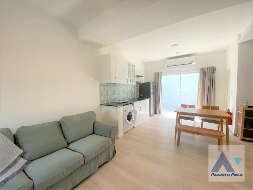  1  2 br Townhouse For Rent in Samutprakan ,Samutprakan  at Villaggio Srinakarin-Bangna 2 AA45781