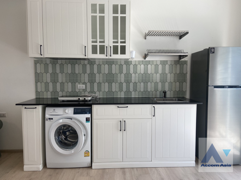  1  2 br Townhouse For Rent in Samutprakan ,Samutprakan  at Villaggio Srinakarin-Bangna 2 AA45781