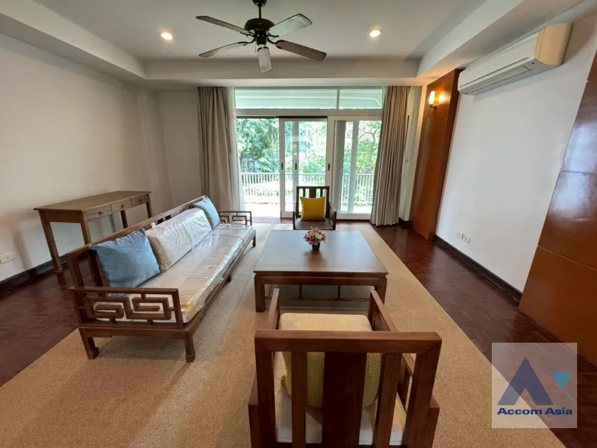 unit 2 Bedrooms  Apartment For Rent in Sathorn, Bangkok  near BTS Chong Nonsi - MRT Lumphini (AA45786)