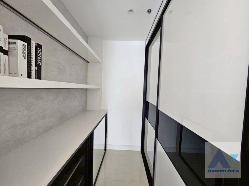 10  2 br Condominium For Rent in Ploenchit ,Bangkok BTS Ploenchit at Athenee Residence AA45790