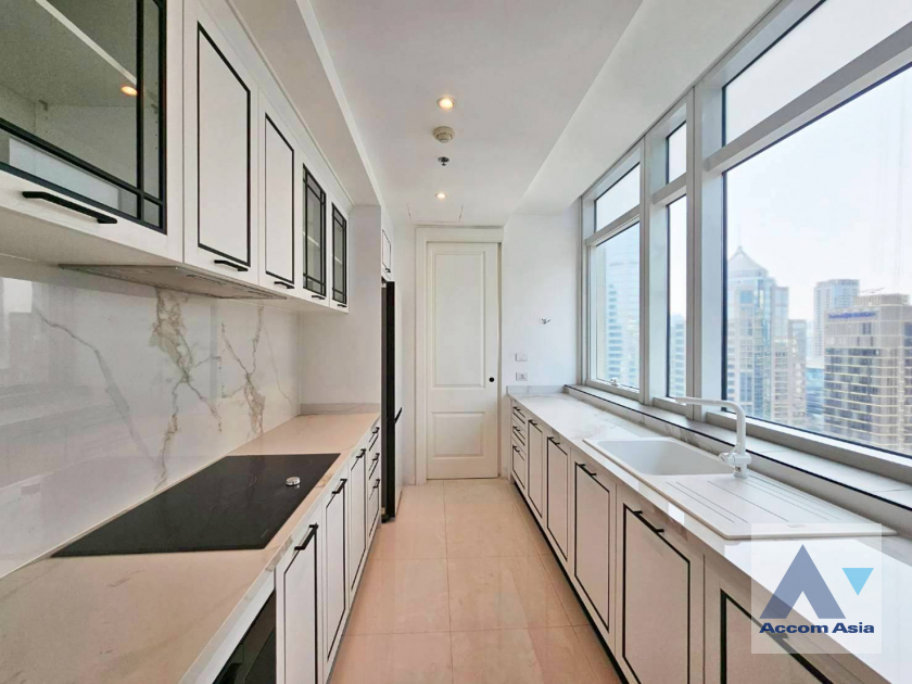  1  2 br Condominium For Rent in Ploenchit ,Bangkok BTS Ploenchit at Athenee Residence AA45790