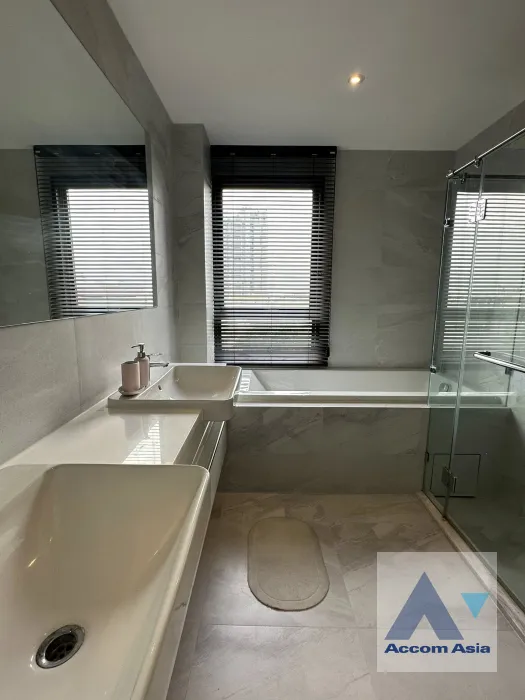 5  2 br Condominium for rent and sale in Sukhumvit ,Bangkok BTS Ekkamai at Rhythm Ekkamai AA45800